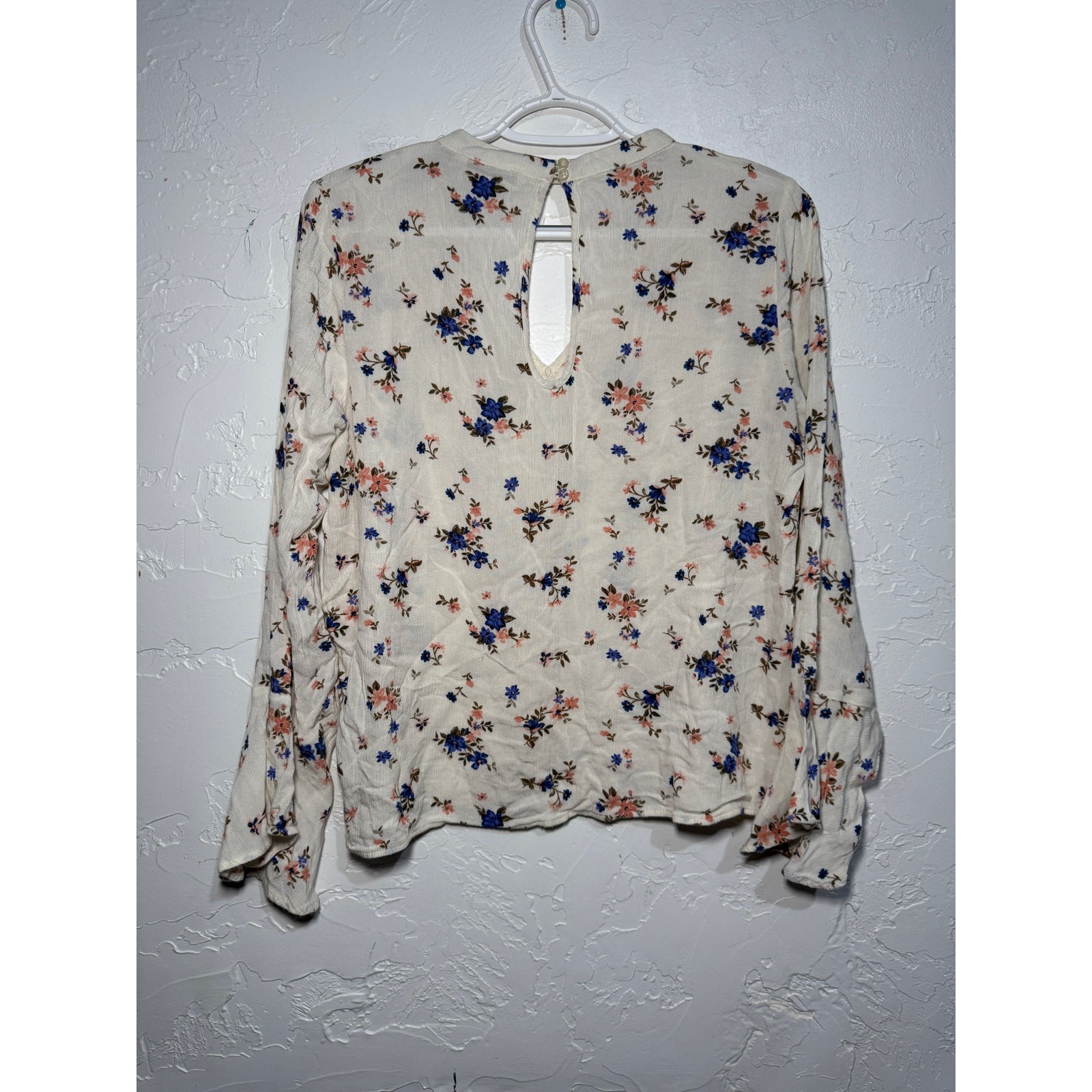 American Eagle keyhole cut out floral blouse womens large boho chic career
