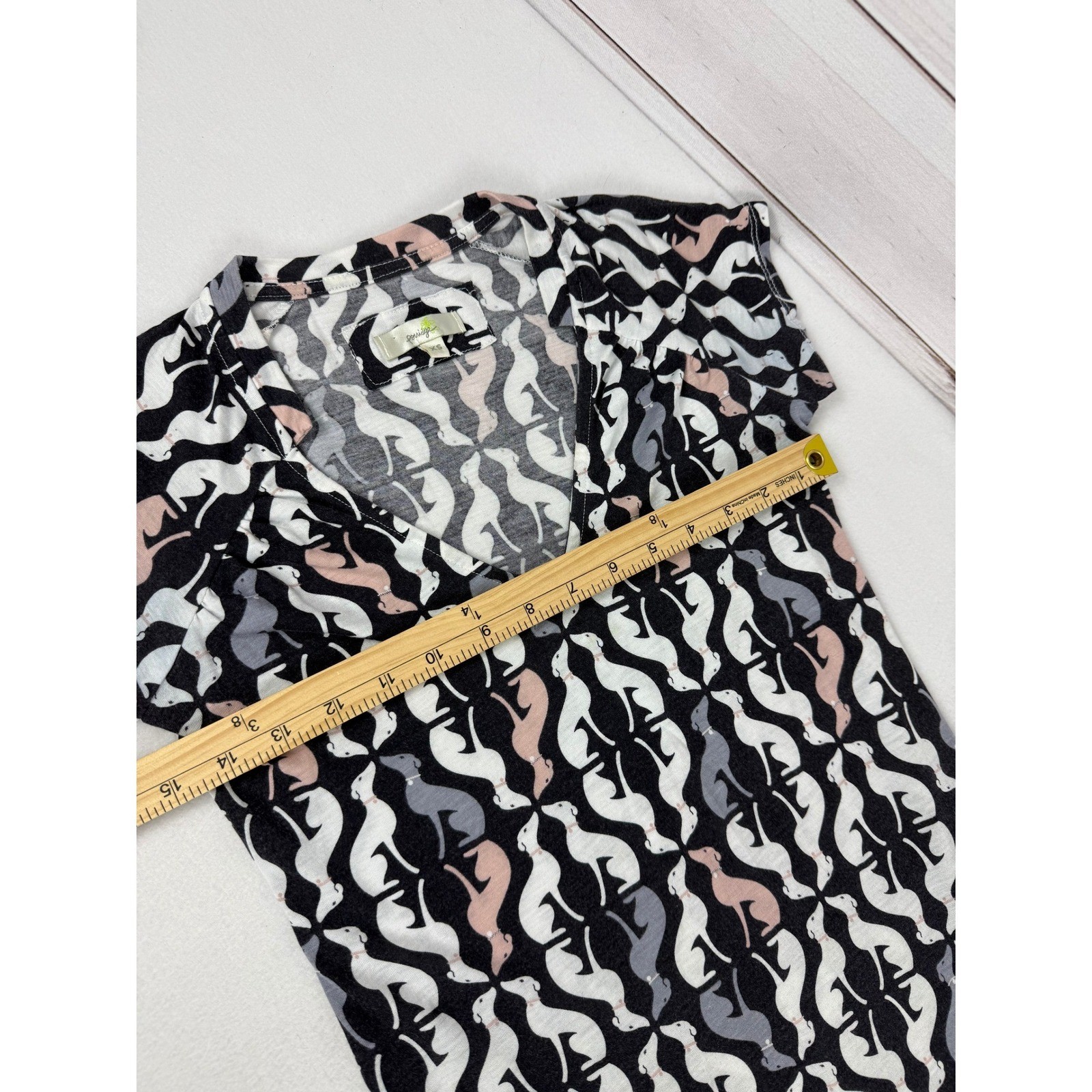 Porridge Women’s XS Top Short Sleeve V Neck All Over Dog Print