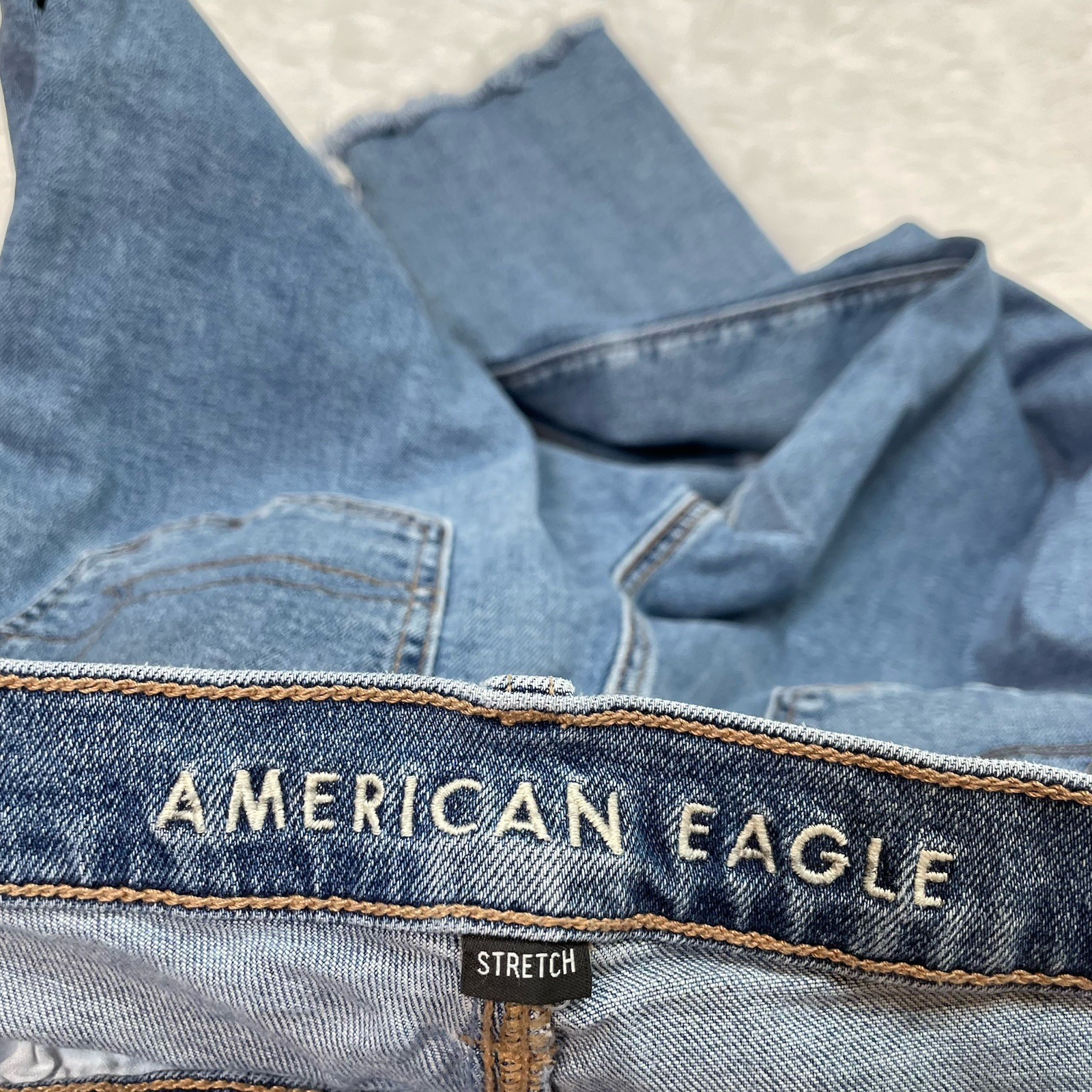 American Eagle 90s Straight Leg Crop Jeans Women’s Size 2 Long Blue Denim Loose