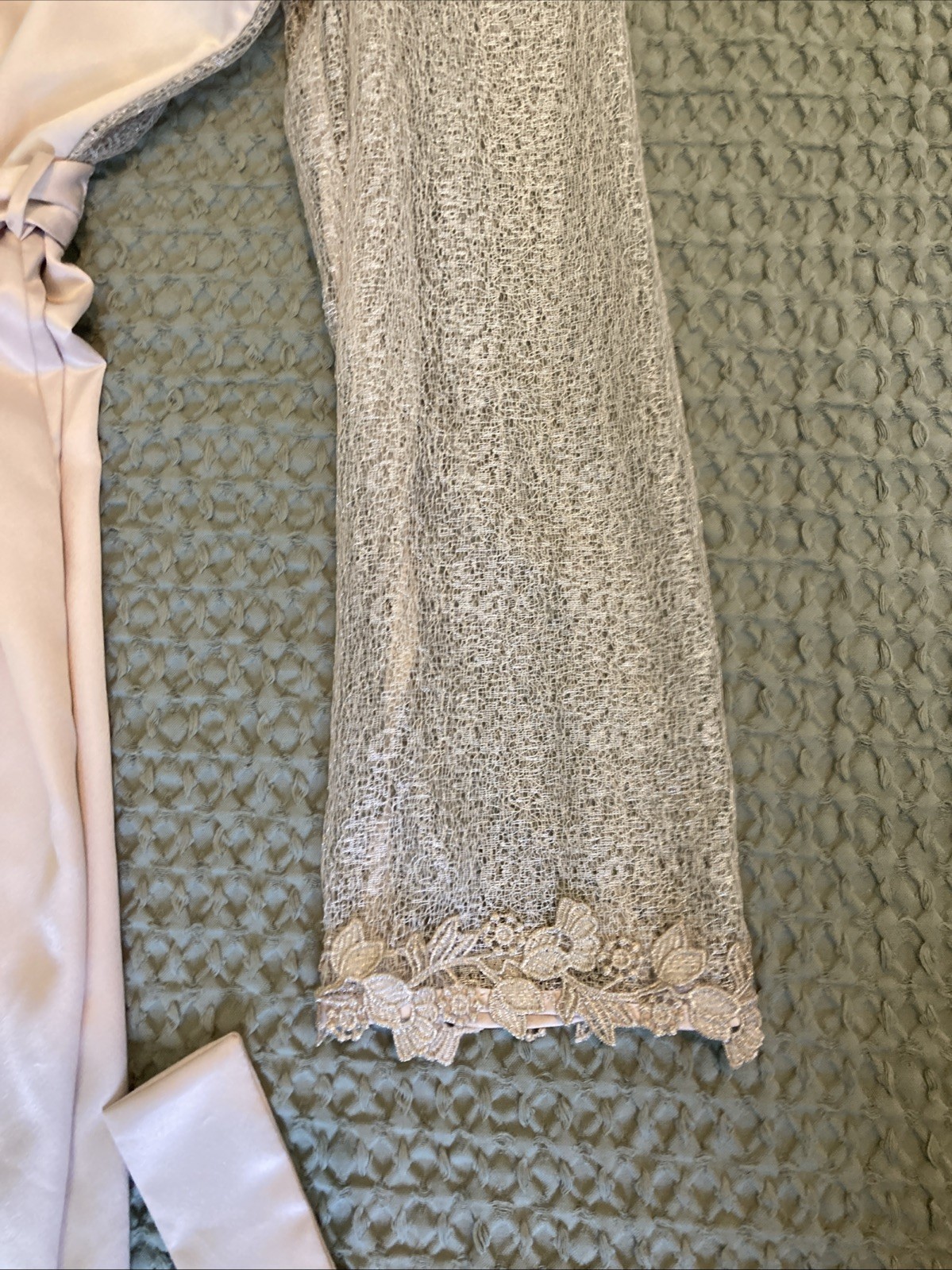Flora Nikrooz Champagne Robe XS Lace Bridal