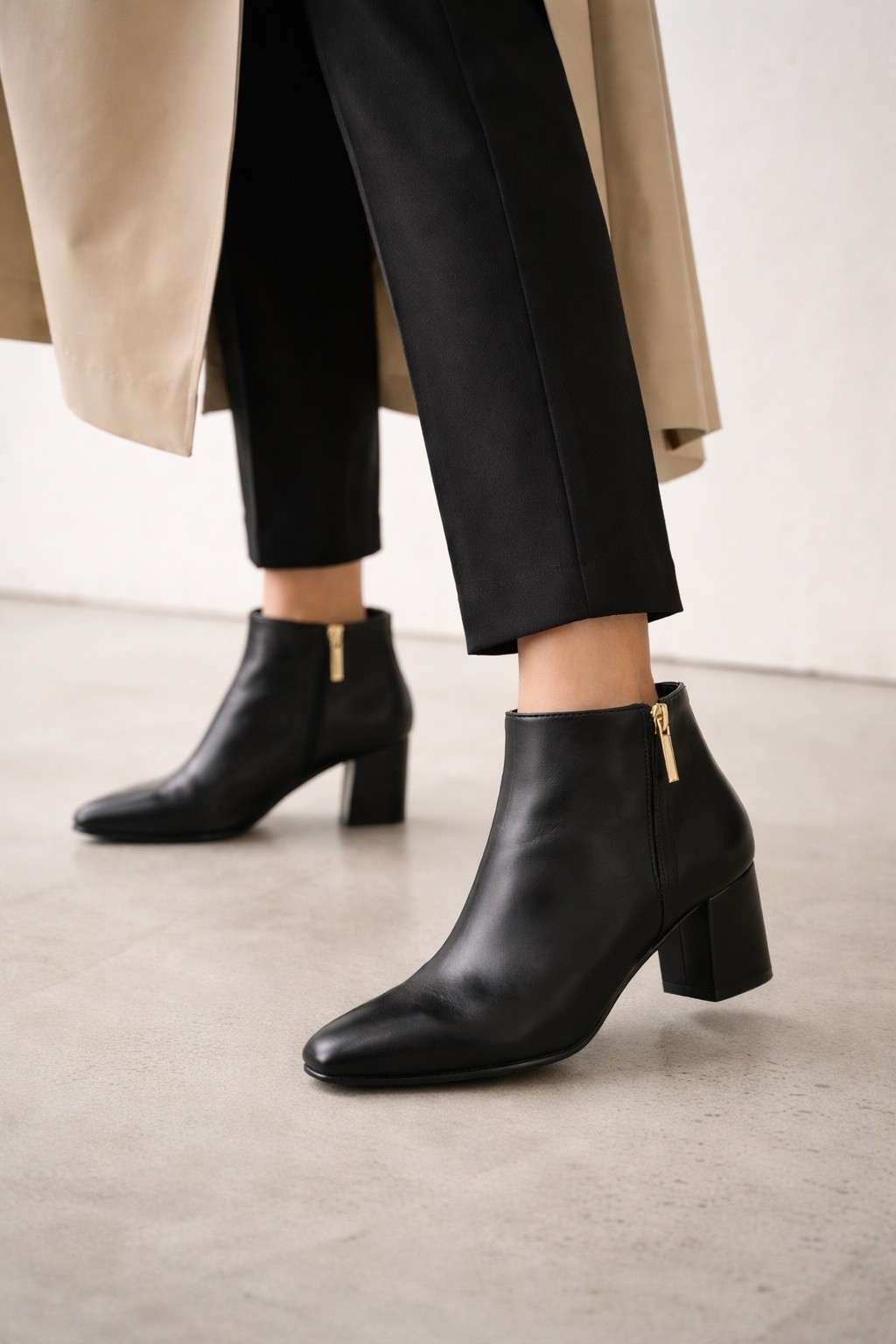 Karl Lagerfeld Paris Black Leather Ankle Booties Zip Women’s Size 8/38.5