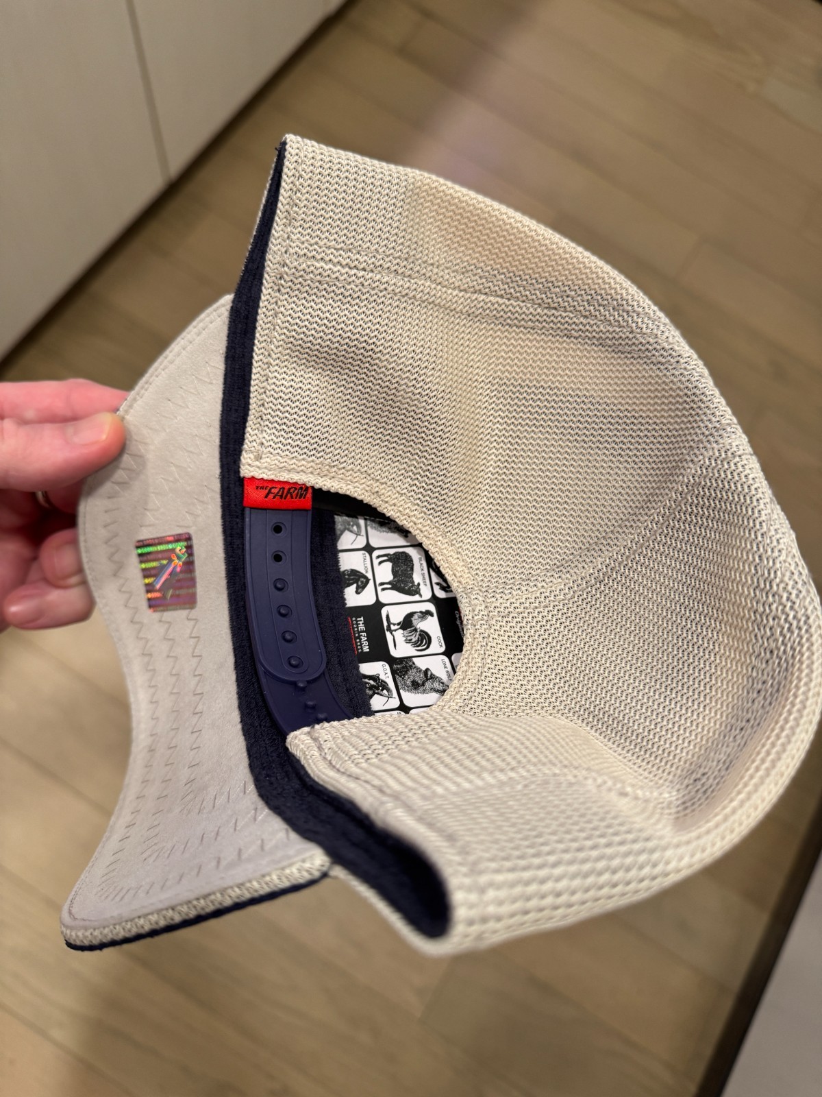 Goorin Bros The Farm “Sharp” Stingray Trucker Hat Deep Sea Navy Friday Drop NWT