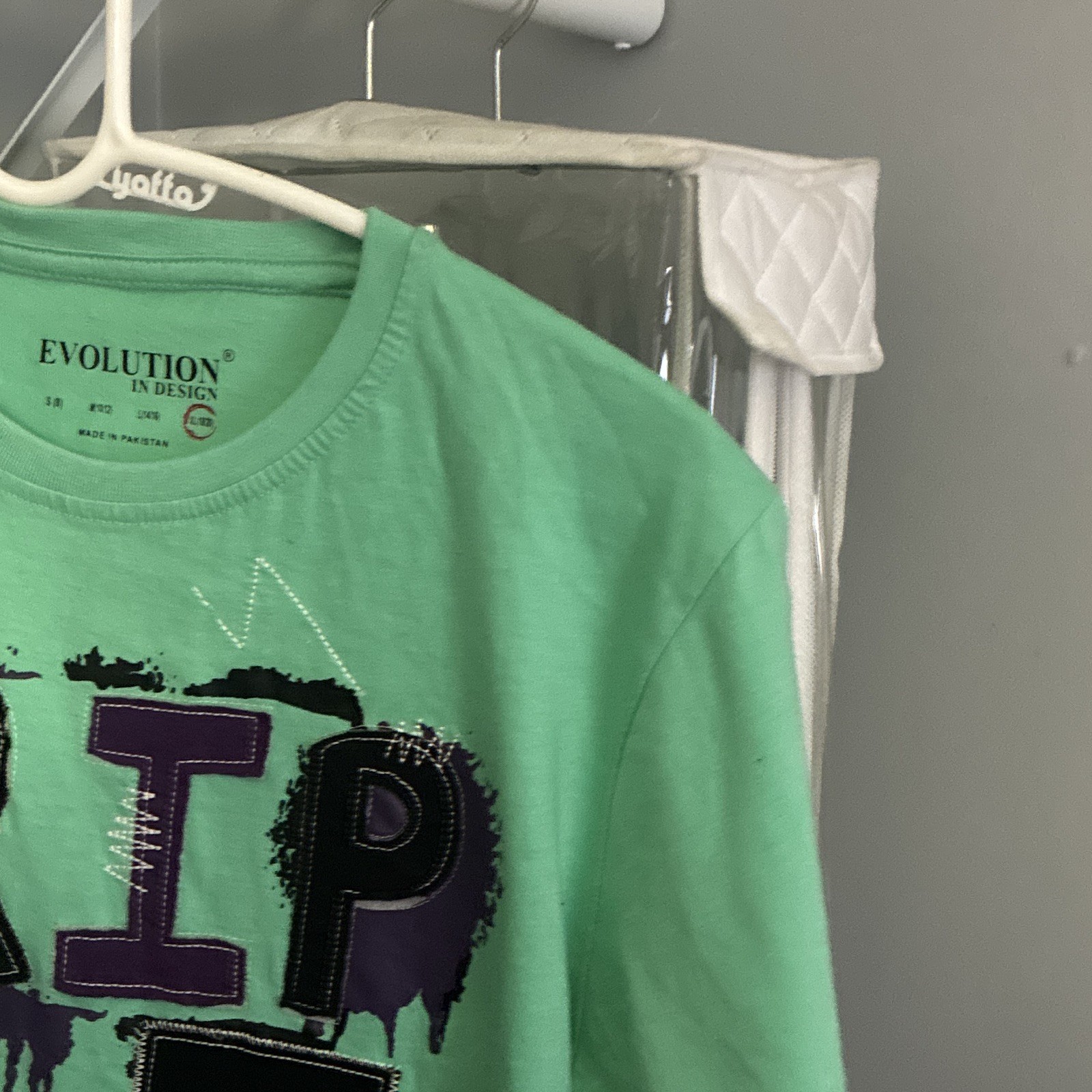 NWT Evolution In Design kids Green DRIP Graphic Crewneck Tee Size XL (18-20)