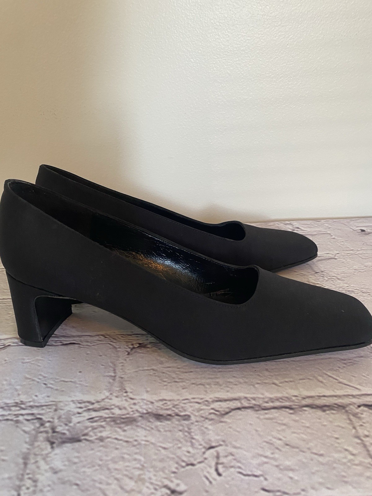 Talbots Women’s Black Silk Fabric Block Pumps NEW Size 7