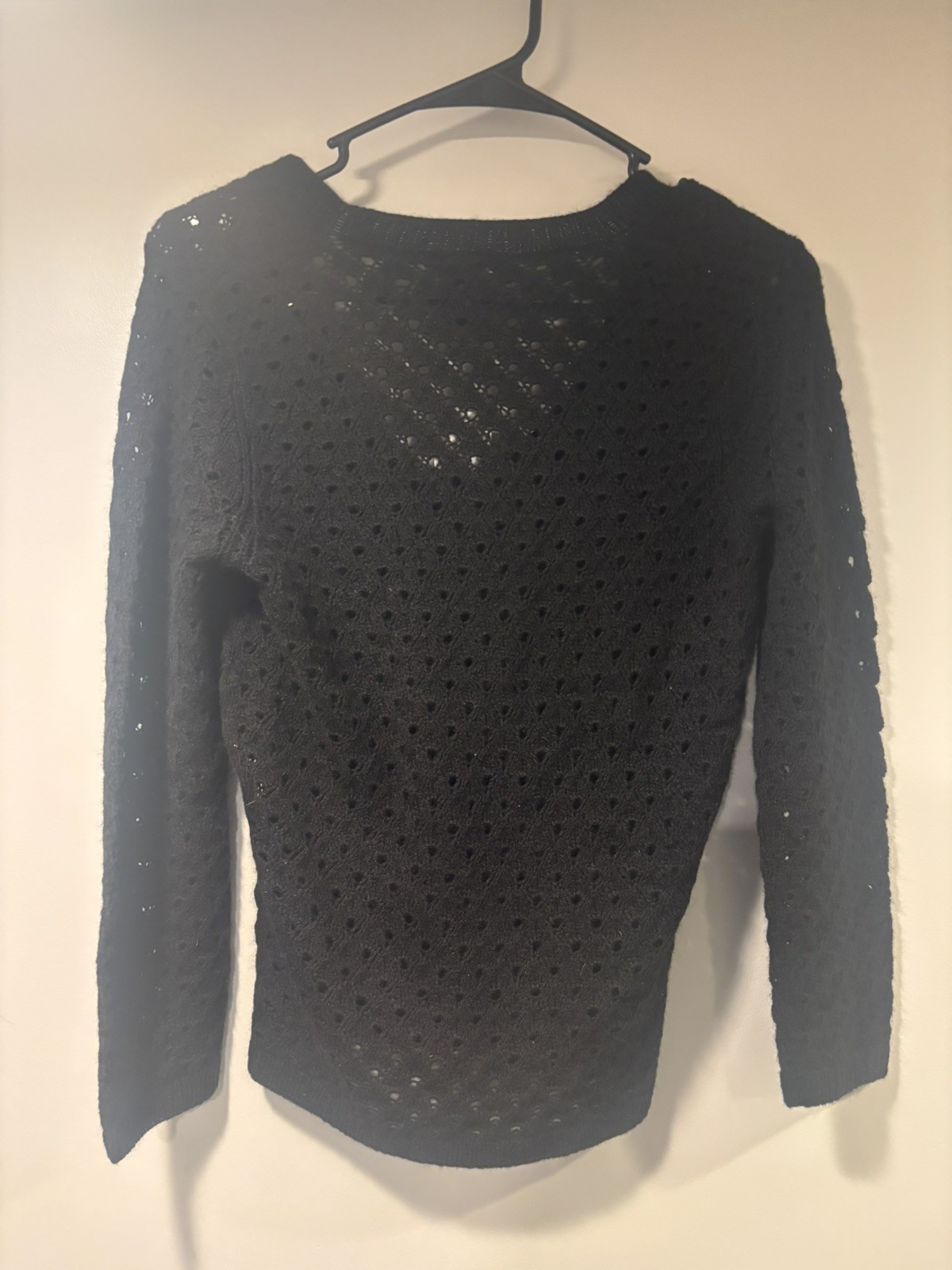 Holt Renfrew Black 100% Cashmere V-Neck Sweater Womens Size Medium NWT