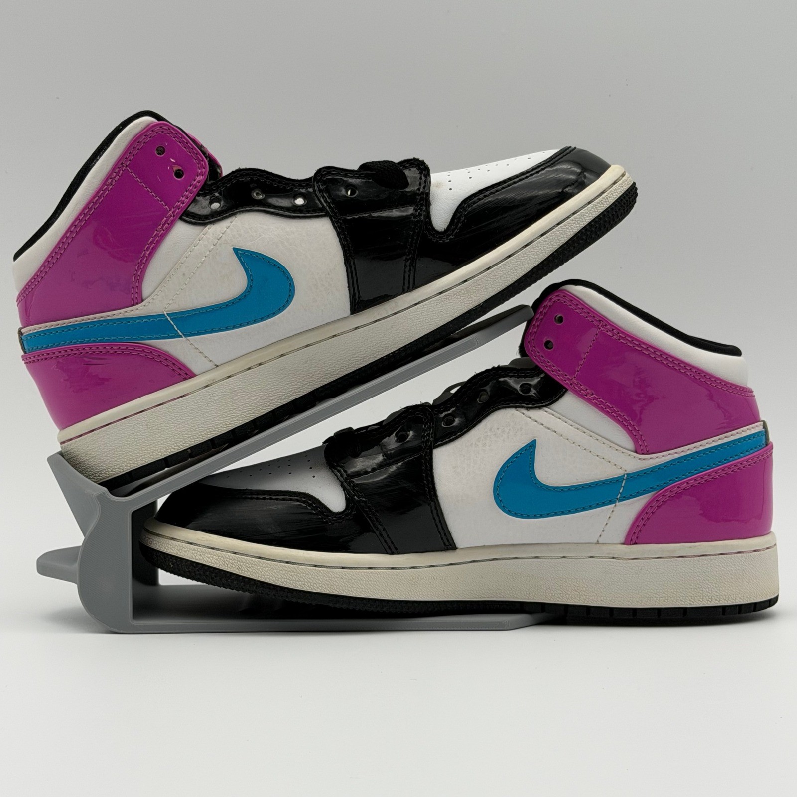 Jordan 1 Mid SE Cyber Active Fuchsia CZ9835-100 Size 5Y 6.5W
