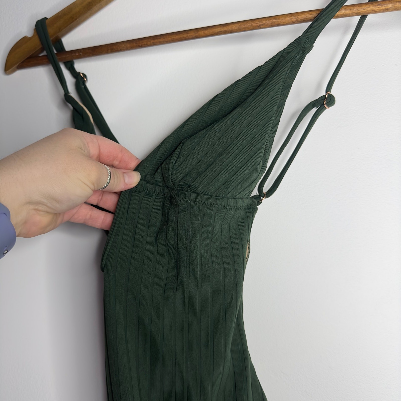 Shade & Shore Ribbed Deep V One Piece Swimsuit Green Strappy Back Size Small