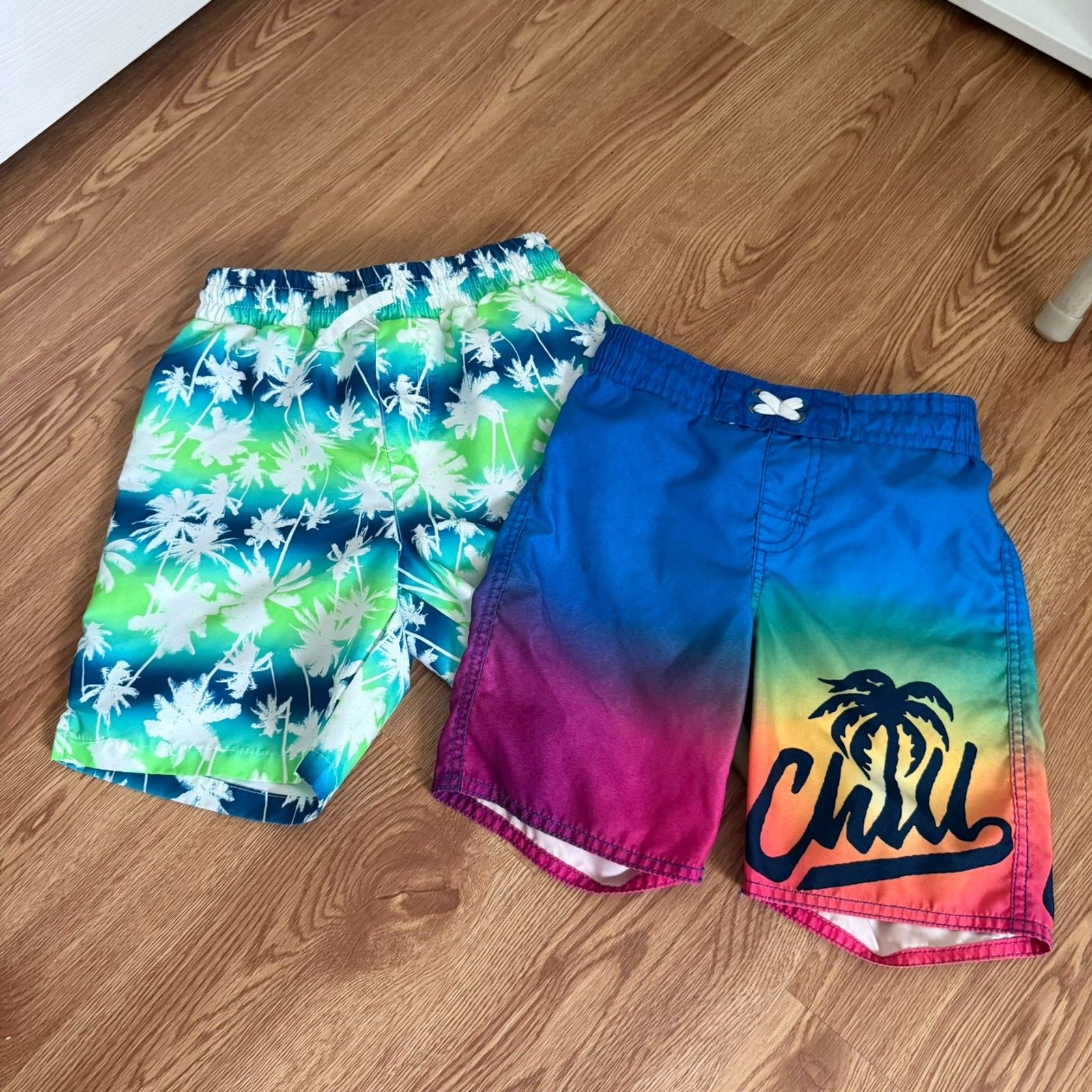 Old Navy Thereabouts Boys Swim Trunks Lot of 2 Size Small Tropical