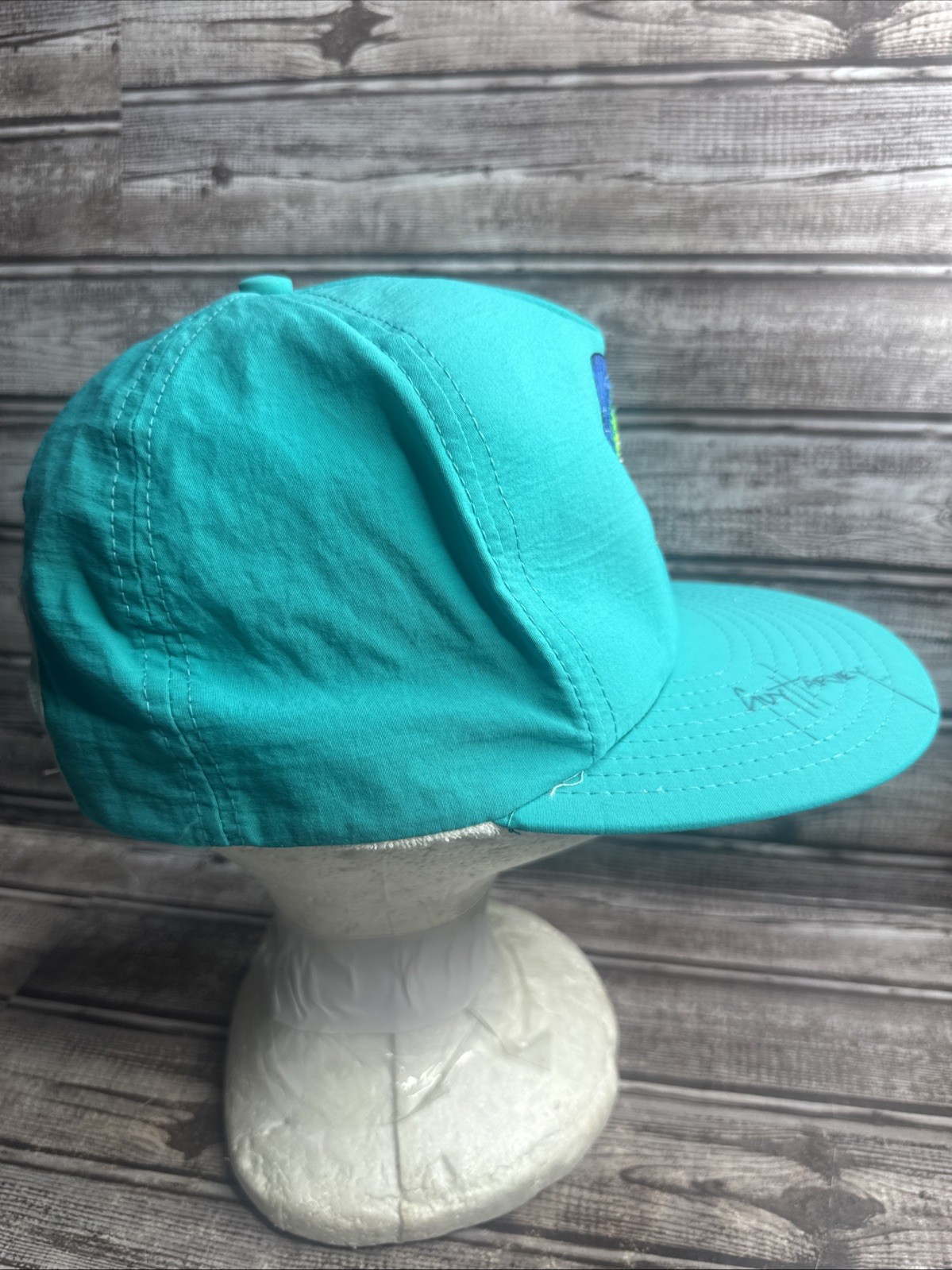 GUY HARVEY Ltd Fishing Hat Snapback SZ M/L Hat SIGNED Mahi Louisville Mfg Co.