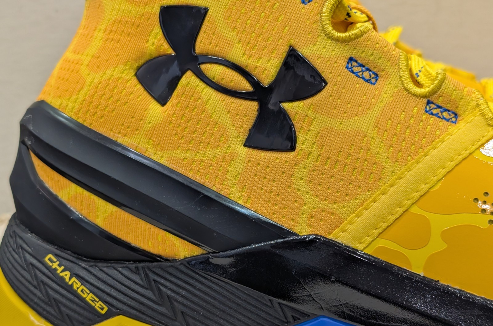 Under Armour Men’s Curry 2 Retro – Double Bang – Size: 11 – 3026281 700 – Gold
