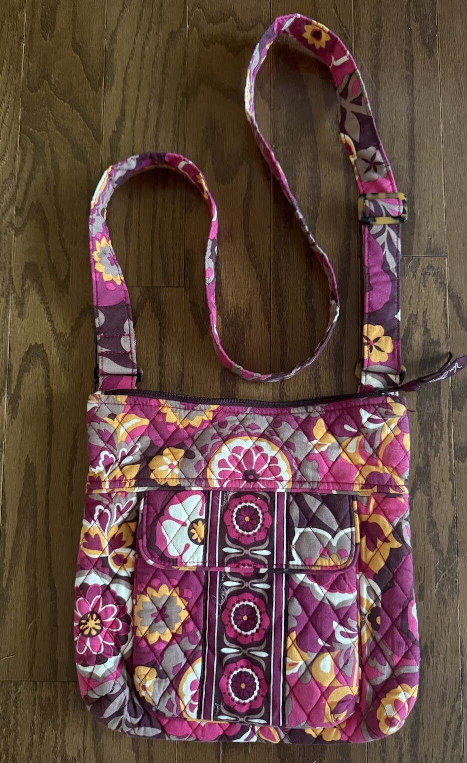 Vera Bradley Women’s Hipster Crossbody Purse Carnaby Floral Cranberry EUC
