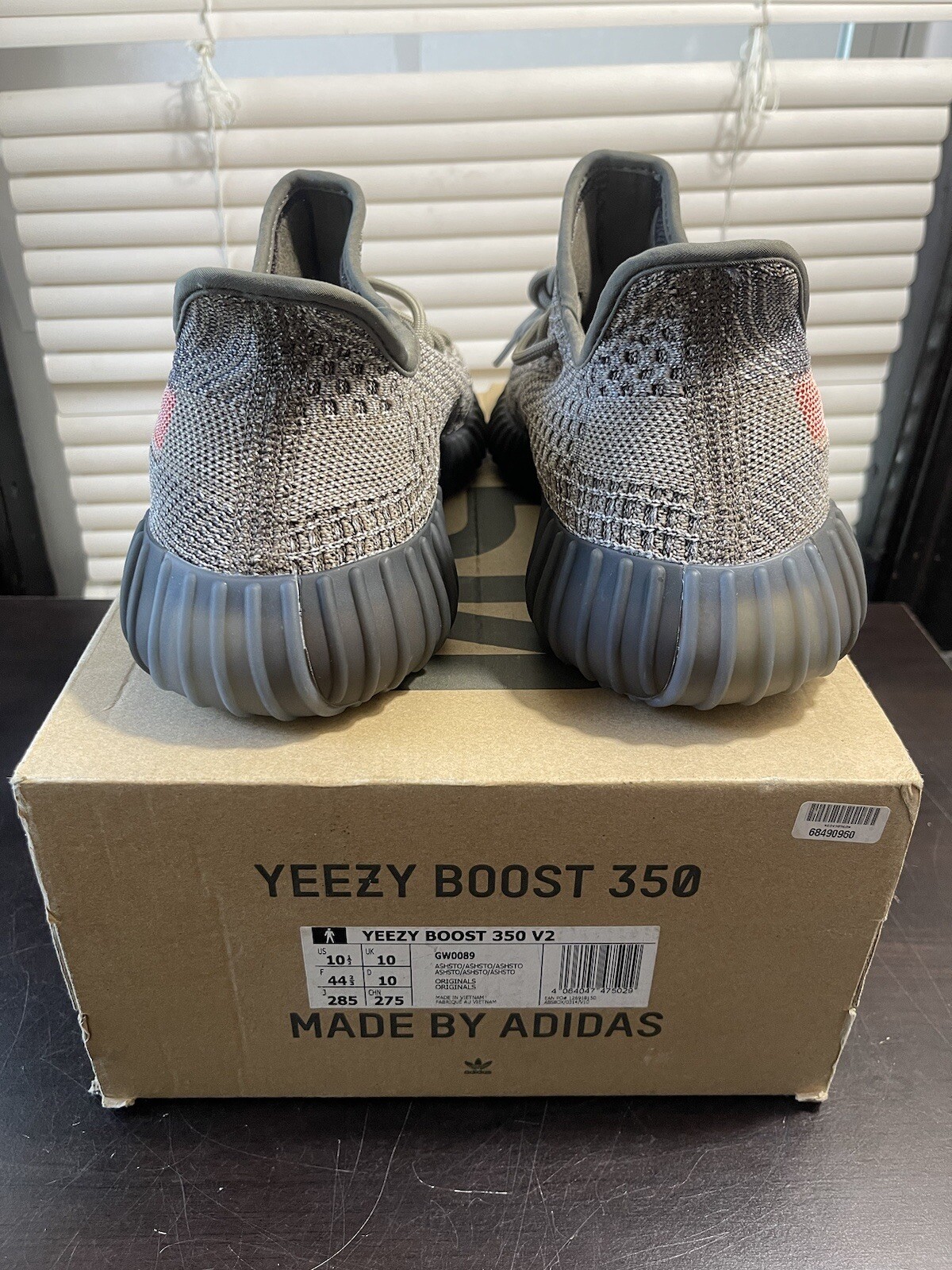 Yeezy Boost 350 V2 Ash Stone Size 10.5 Brand New