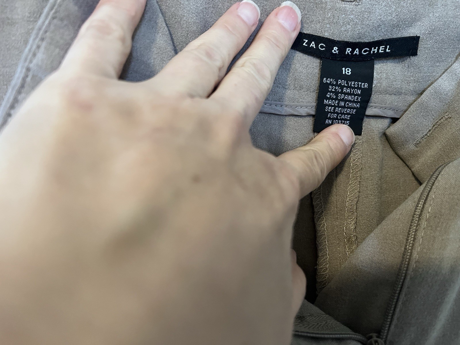 Zac & Rachel Women’s Gray Solid Flat Front Dress Pants Button Polyester Blend
