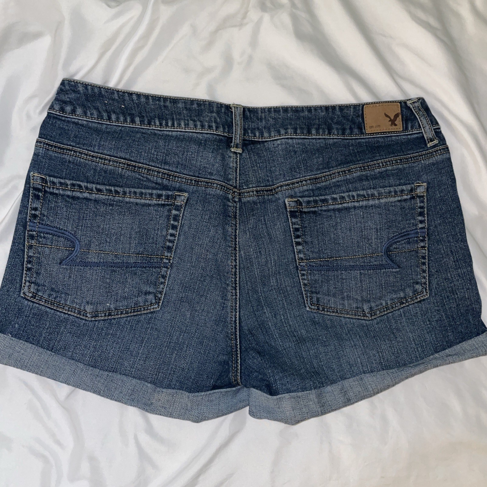 American Eagle Jean Shorts Stretch Boy Midi Cuffed Size 10 Dark Wash Trendy