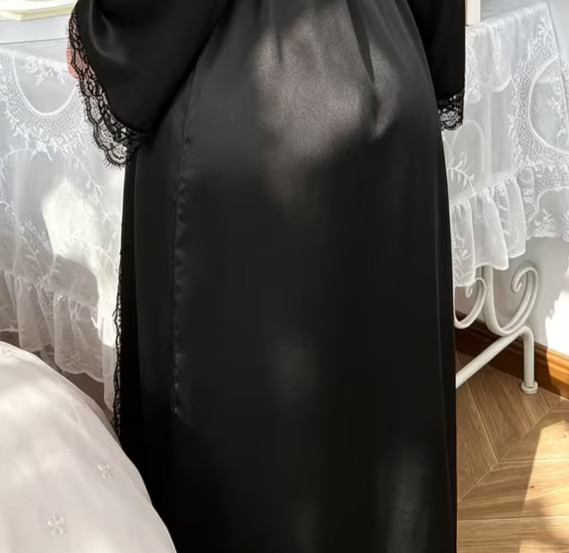 New Elegant Sexy Black Satin Long Sleeve Lace Accent Robe 4X NEW