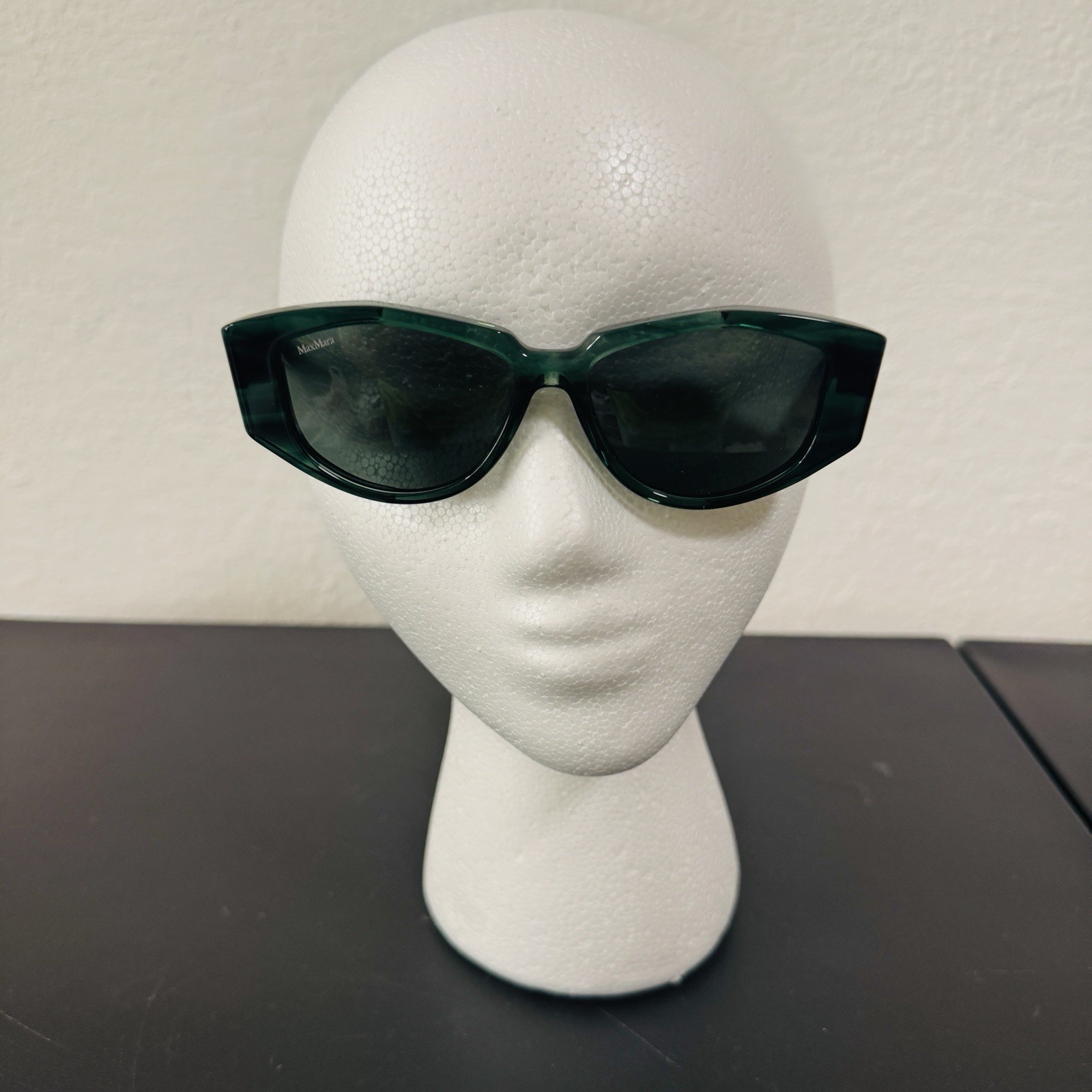 Max Mara Lee 4 MM0161 Womens Sunglasses Green Acetate Full Rim Case Cloth NEW
