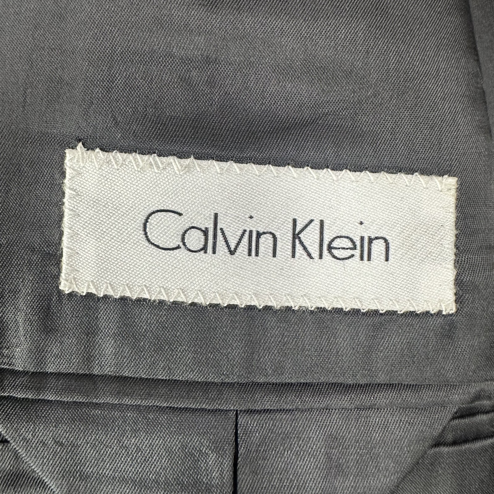Calvin Klein Suit Mens 42R Gray 2 Button 100% Wool Pants 34×30 Peak Lapel