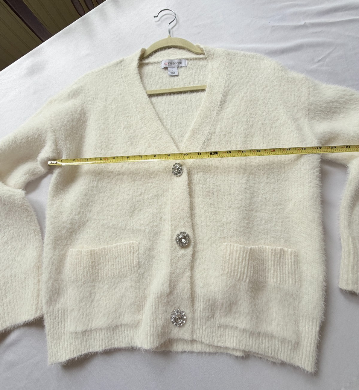 NEW w/o tags Lovely LIZ CLAIBORNE Soft Sweater Rhinestone Buttons – S