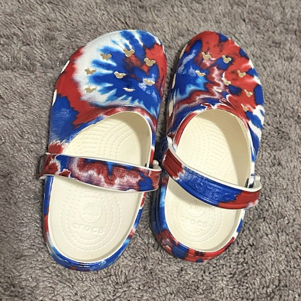 Crocs Classic Clog Unisex Woman’s Red White Blue Tie-Dye Slip On Sandal Sz 5