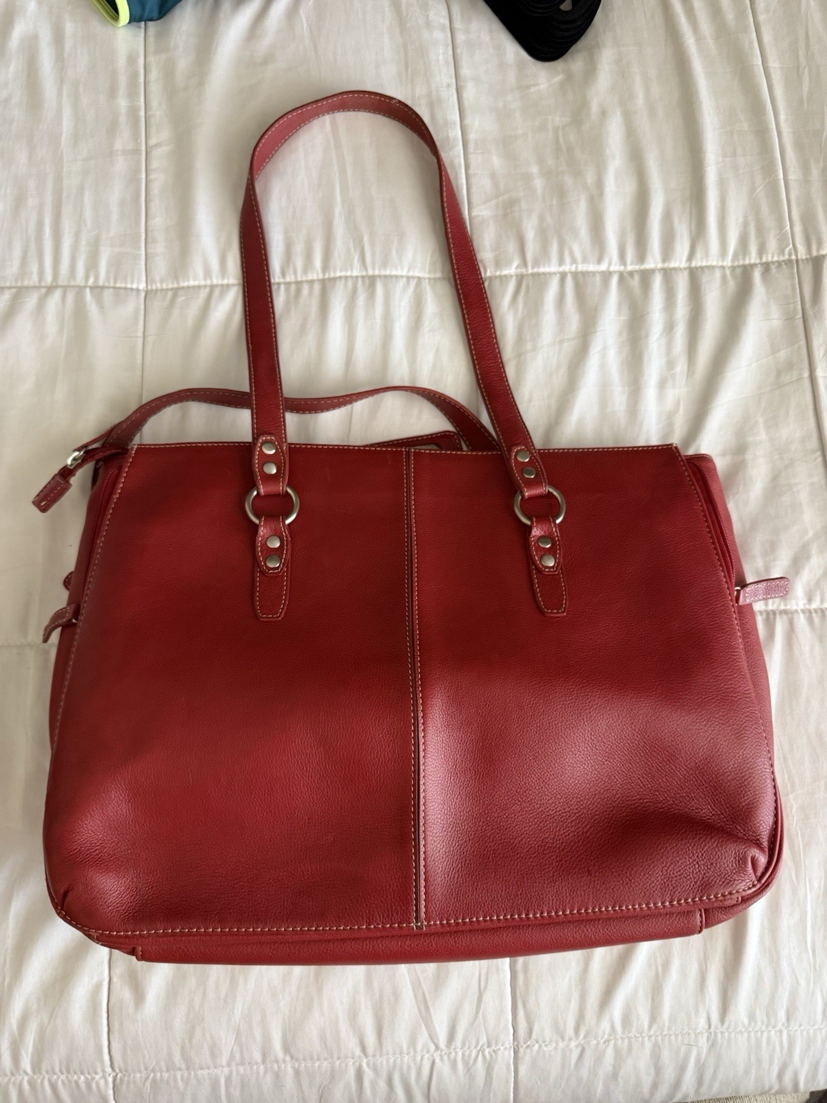 Buxton 100% genuine leather red Madison laptop bag, expandable