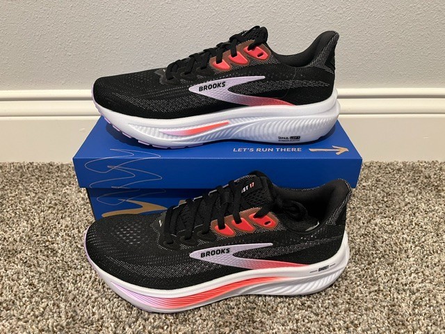 Women’s Size 9 Brooks Ghost 17 Running Shoes New In Box Black/Purple/Coral
