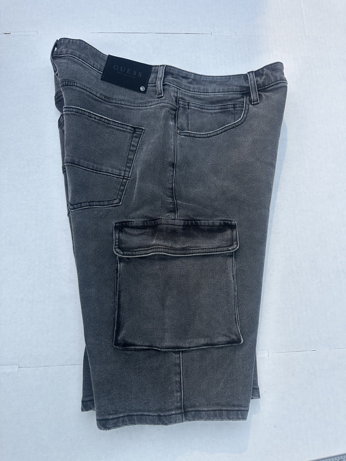 GUESS Men’s Gray Charcoal Wash Denim Cargo Shorts size 32