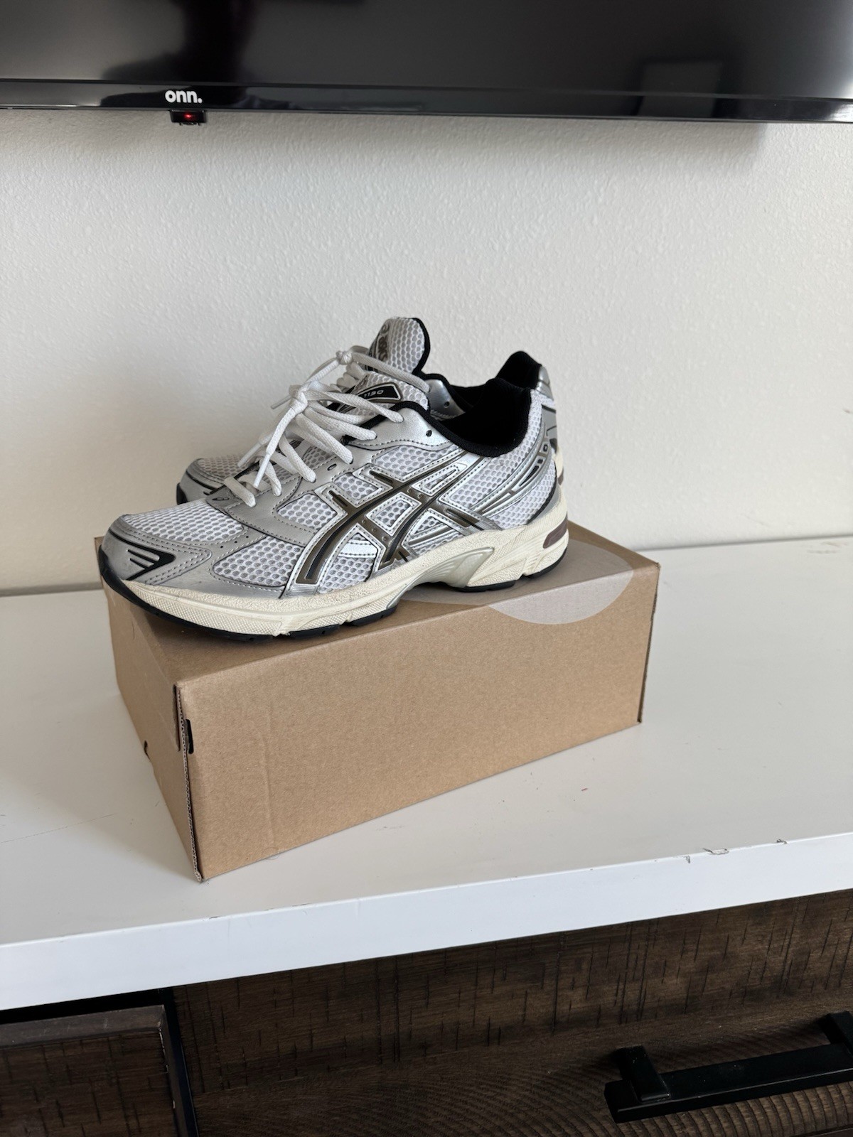 ASICS Gel Size 8.5 With Box