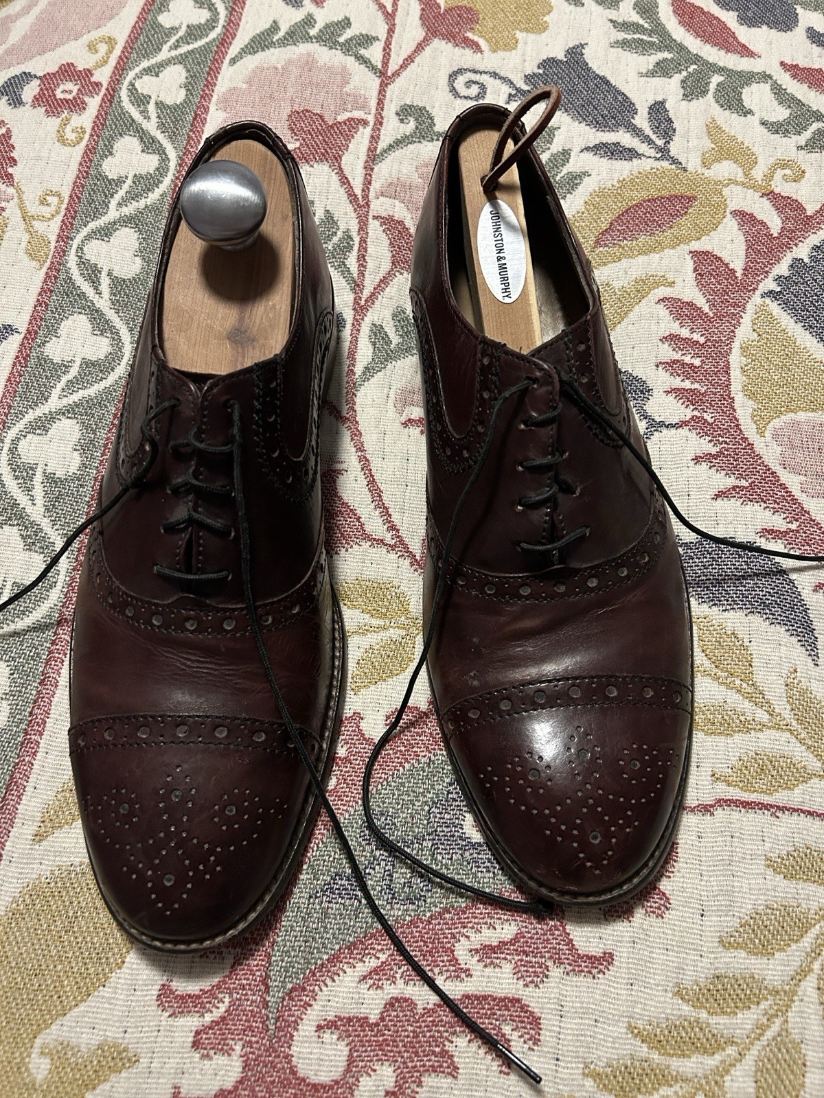 Johnston & Murphy Men’s 9.5 Brown Leather Cap Toe Brogue Lace-Up Oxfords