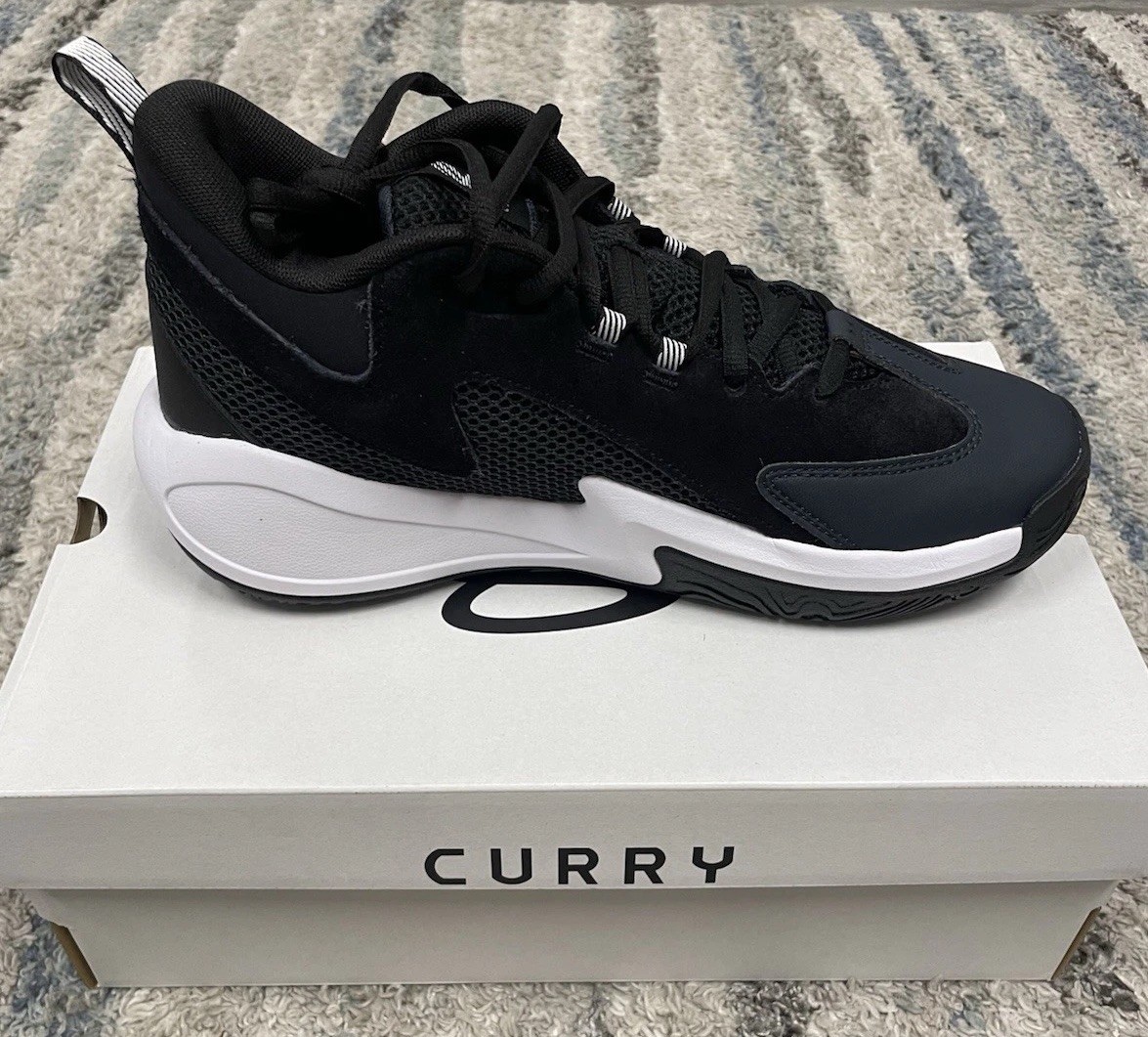 Under Armour Curry 3Z 25 SDE Mens Size 10 Basketball Sneakers Black/White