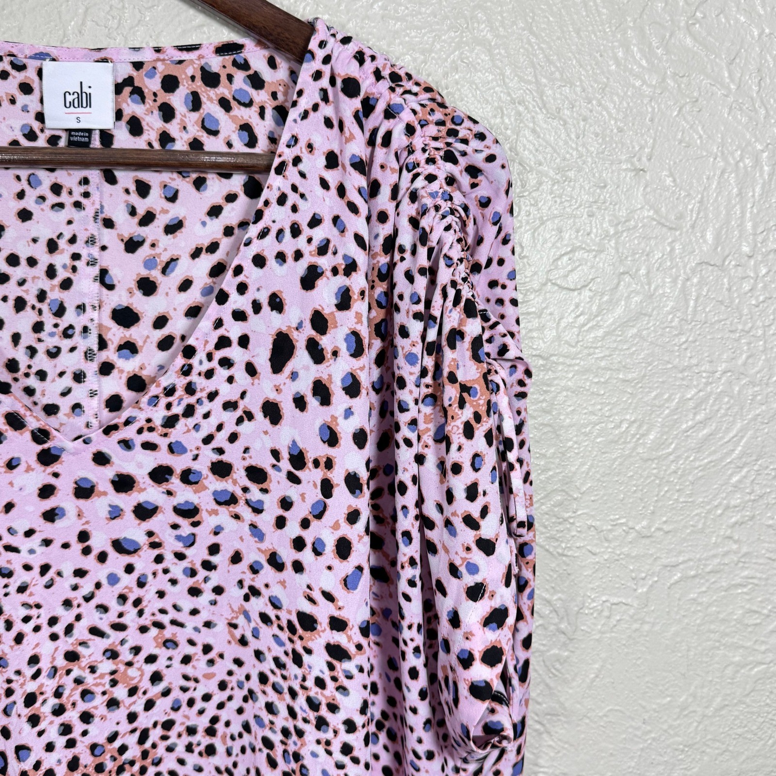 Cabi 5980 Blouse Top Small Pink Leopard Animal Print Ruched Tie Chiffon Career