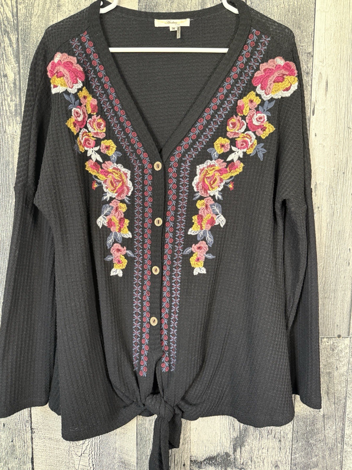 Andre’e By UNIT Black Multi-Color Floral Embroidered Flowing Tunic Top Size M
