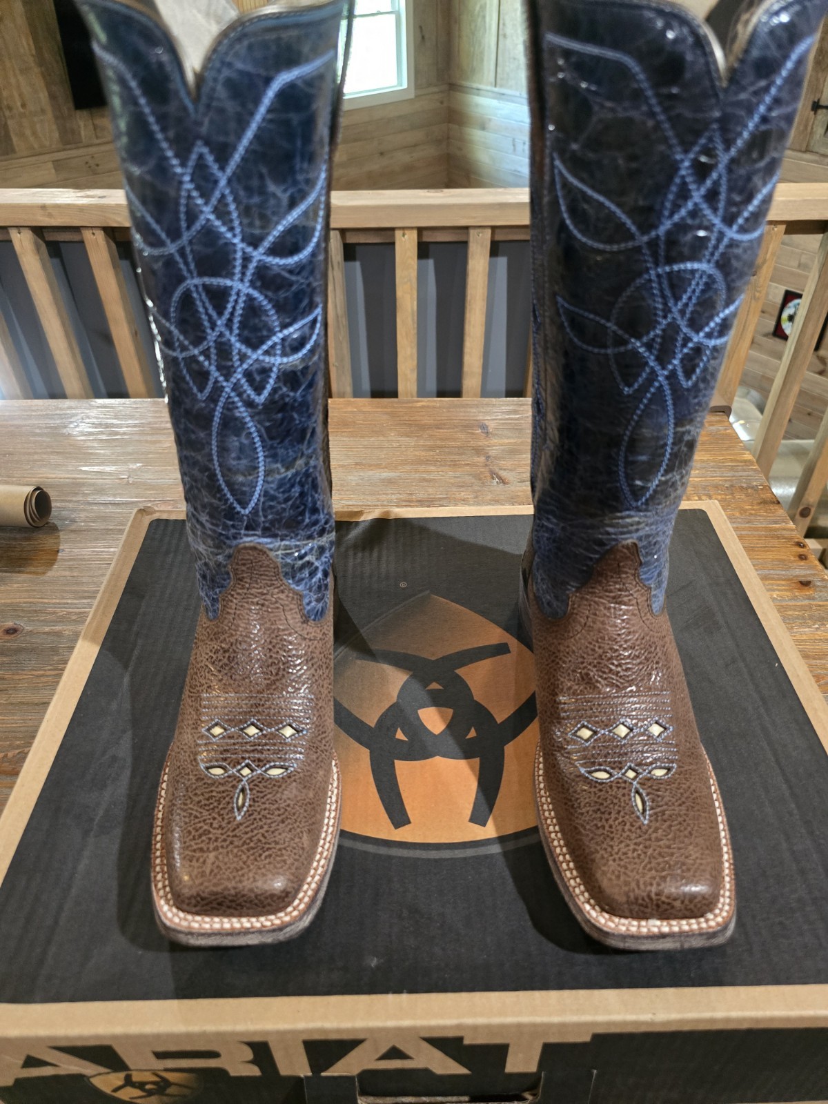 MUST SEE!! Ariat Ranch Luxe Women’s Cocoa Bean/Aqua Dulce Boots 10015334